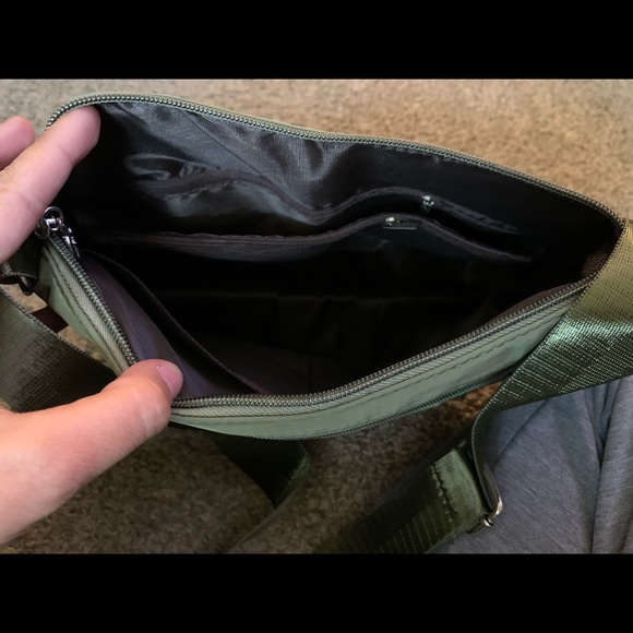 Purse - Picture 4 of 4